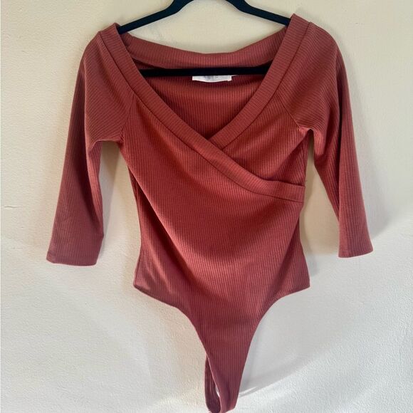 ASTR Los Angeles 3/4 Sleeve bodysuit ribbed chestnut brown small - Picture 1 of 3